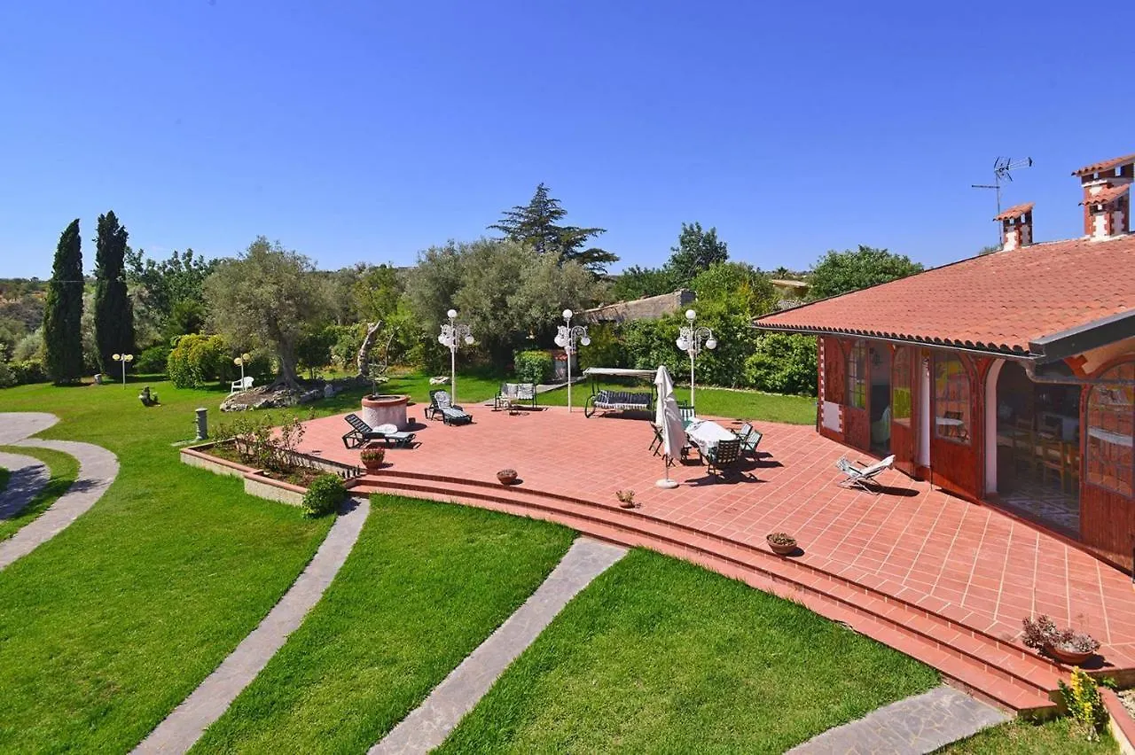 Holiday Home With Pool, Solarino